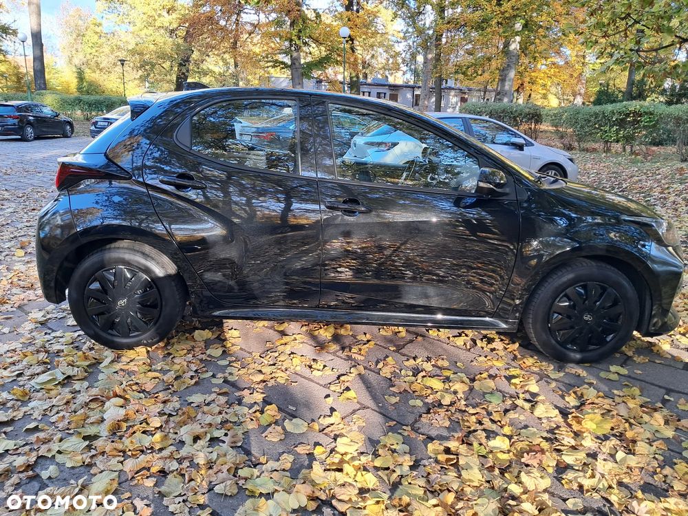Toyota Yaris - 10