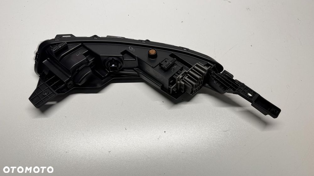 LAMPA LEWA PRZEDNIA GÓRNA HYUNDAI BAYON NOWA OEM  92207Q0500 - 3