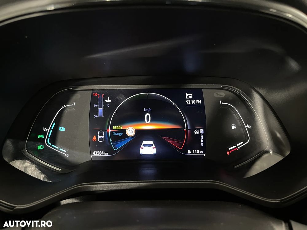 Renault Clio V E-Tech 145 Evolution - 25