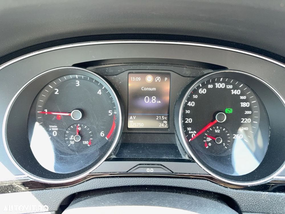 Volkswagen Passat 2.0 TDI SCR DSG Business - 11