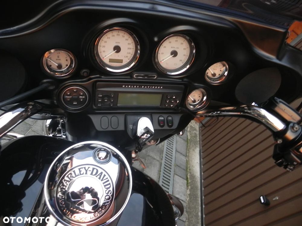 Harley-Davidson Touring Street Glide - 9