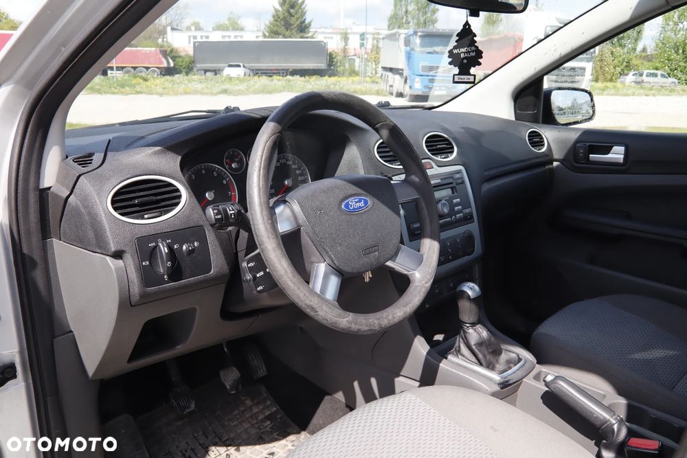 Ford Focus 1.6 Trend - 8