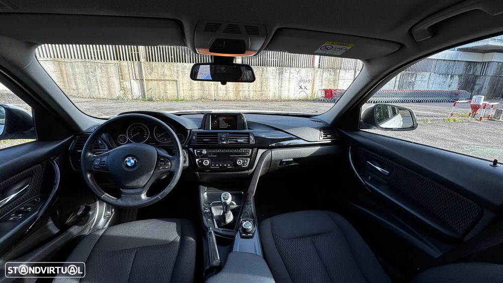 BMW 318 d Touring Sport Line - 10