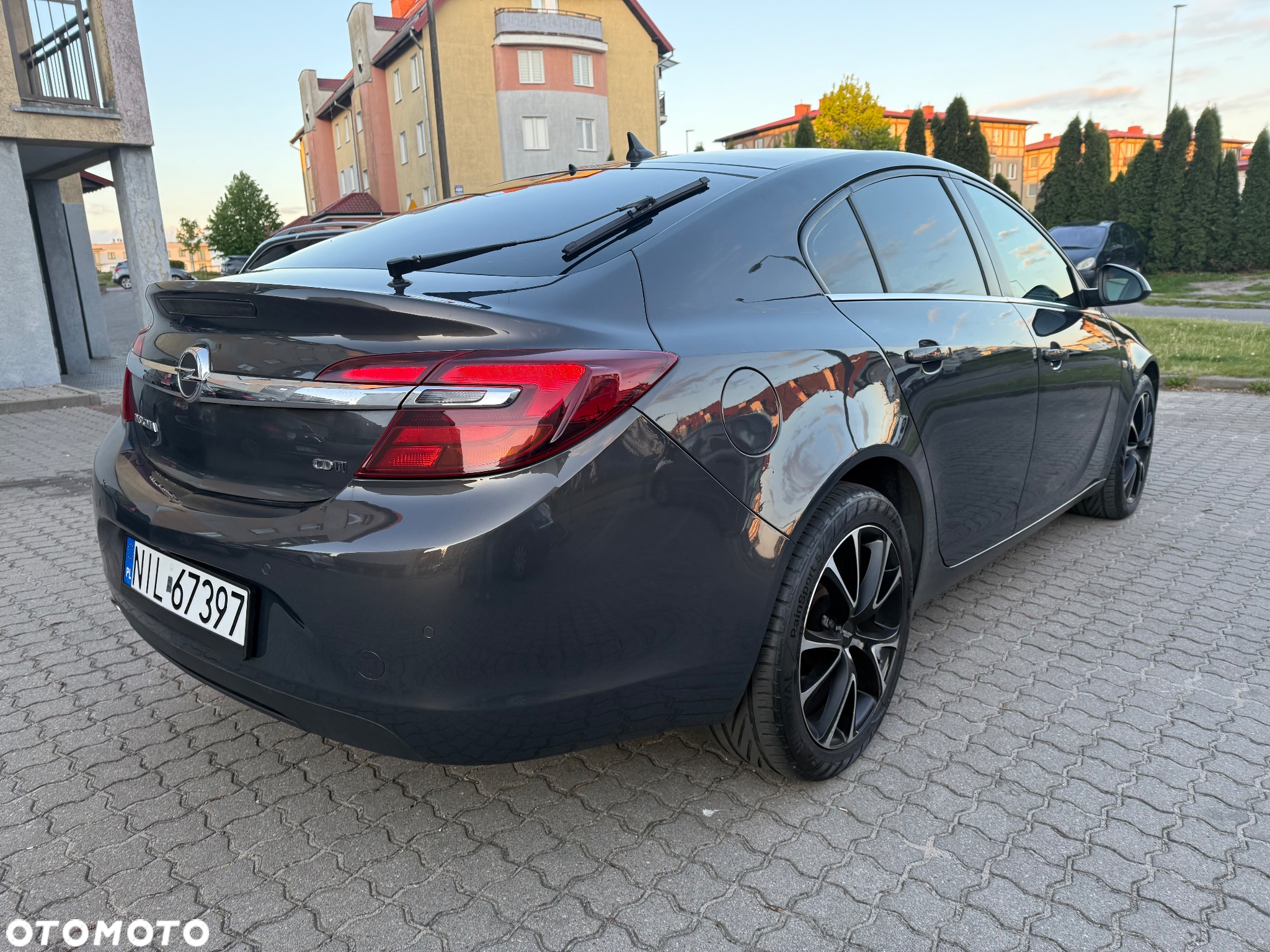 Opel Insignia 2.0 CDTI Edition - 10