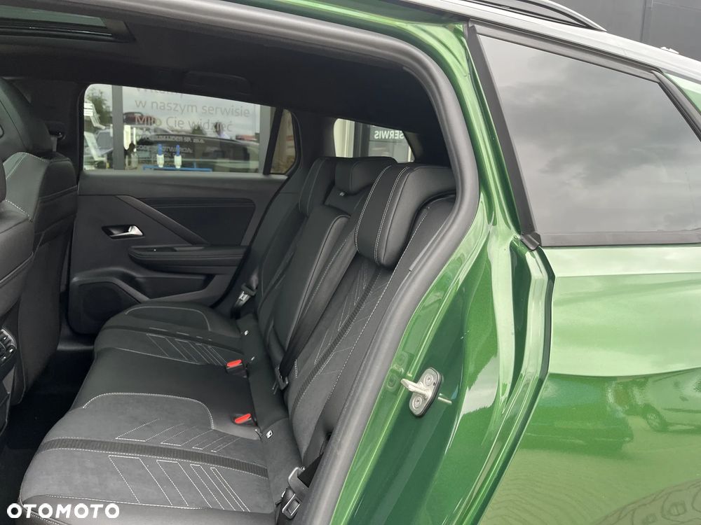 Opel Astra 1.2 T mHEV Ultimate eDTC - 13