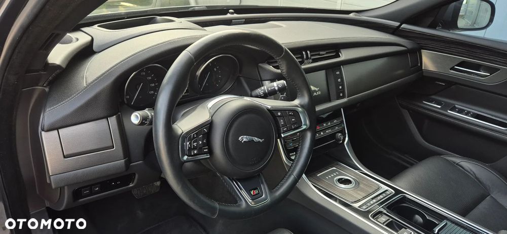 Jaguar XF 3.0 V6 AWD S - 12