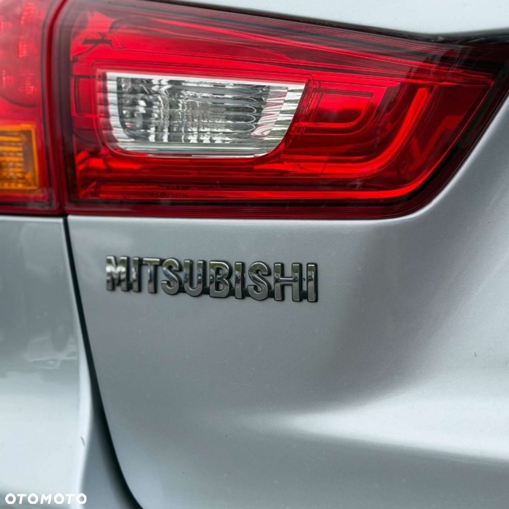 Mitsubishi ASX - 10