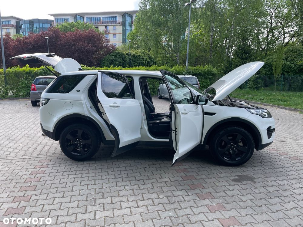 Land Rover Discovery Sport TD4 HSE Luxury - 12