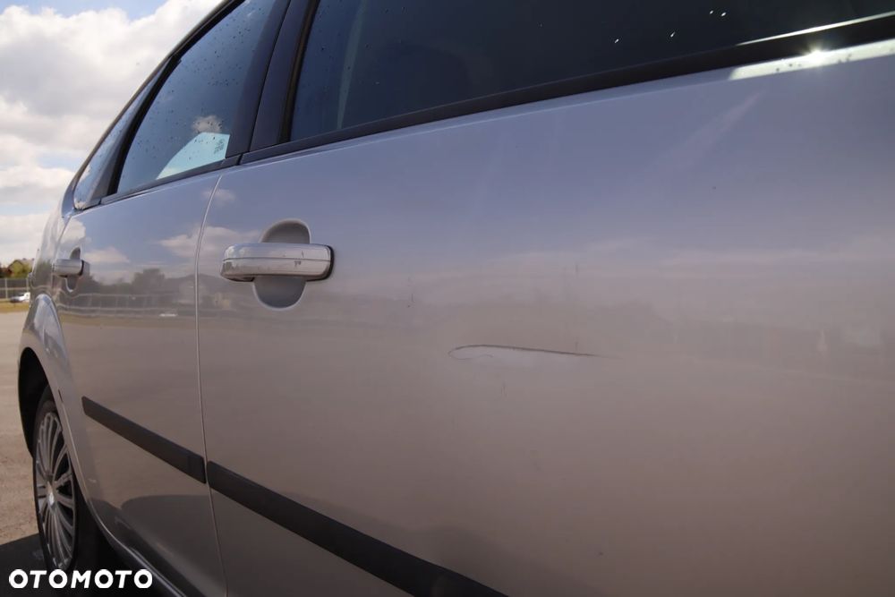 Ford Focus 1.6 Trend - 28