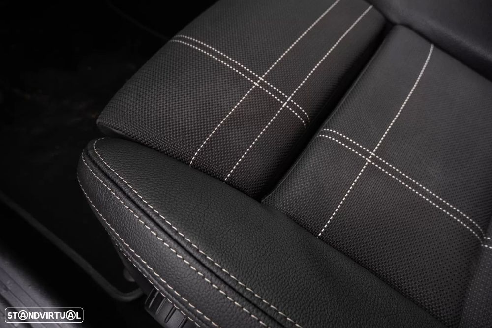 Mercedes-Benz CLA 180 d Shooting Brake - 14