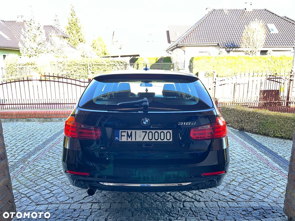 BMW Seria 3 318d Blue Performance Luxury Line - 7