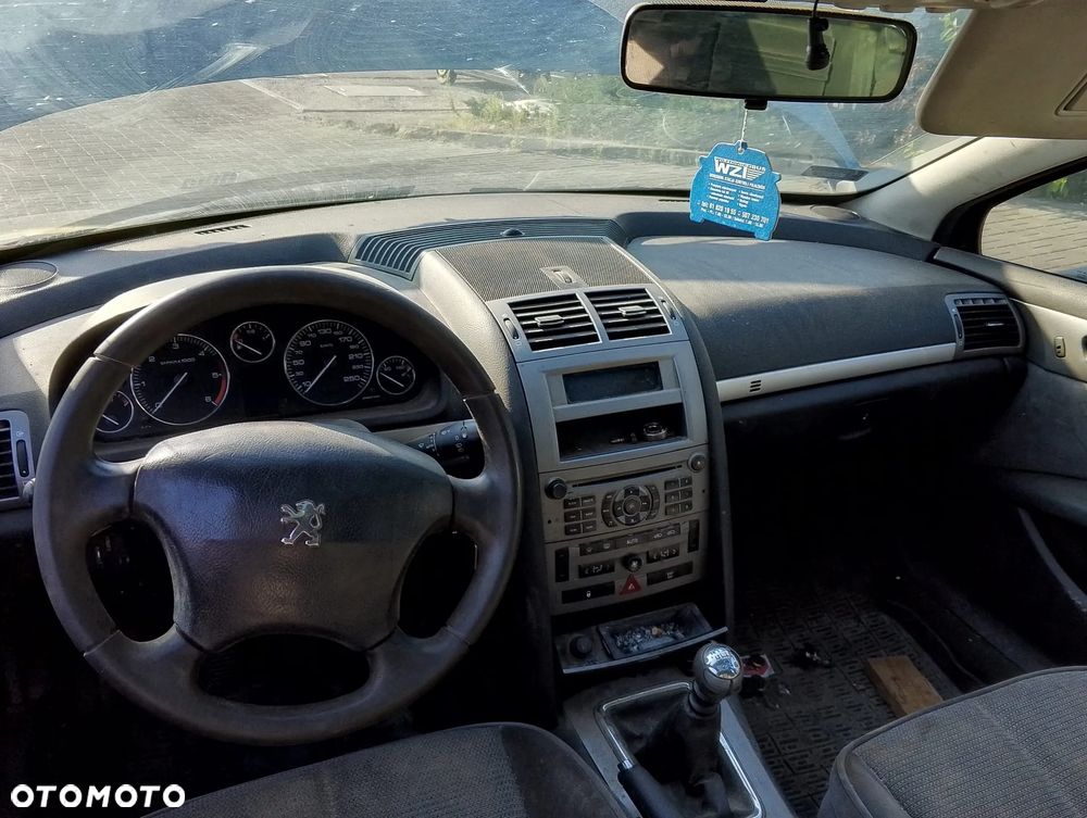 Peugeot 407 (04-08r.) 2.0 HDI 136KM. Silnik DW12TED4 Skrzynia ML6CL lakier EZW.Cały na części. GWARANCJA !!!  Przód Tył Zestaw Komplet Drzwi Klapa Zderzak Błotnik Maska Grill Atrapa Szyba Pas Lampa Lusterko Boczki Fotel Kanapa Kokpit Deska Rozdzielcza Przełącznik Włącznik Sterownik Przewody Wiązka Instalacja Moduł Komputer Czujnik Listwa Pompa Alternator Wtryski Głowica Rozrusznik Kompresor Sprzęgło Dwumas Silnik Skrzynia ABS Klimatyzacji Paliwa Wspomagania Kolektor Turbina Przepustnica Zawór Chłodnica Koło Hak Belka Sanki Zawieszenie Mcpherson Półoś Amortyzator Wydech Tłumik Zacisk Most - 7