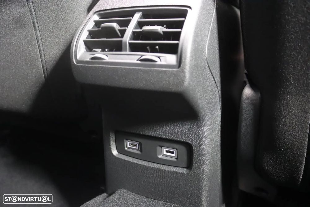 Citroën e-C4 X 50 kWh Shine - 34