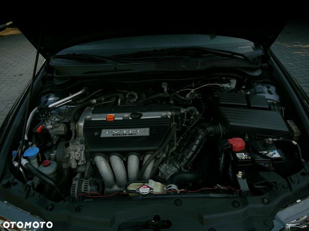 Honda Accord 2.0 Executive - 28