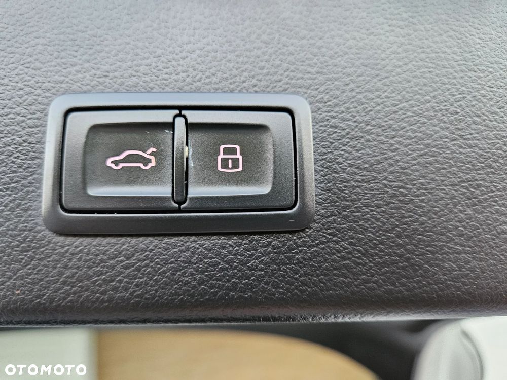 Audi A6 Avant 2.0 TDI quattro S tronic - 9