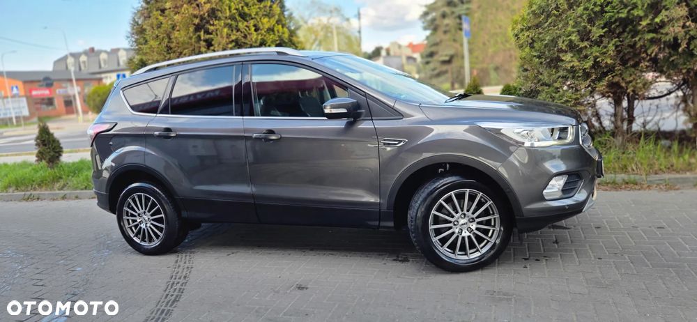 Ford Kuga 1.5 EcoBoost 2x4 Titanium - 19