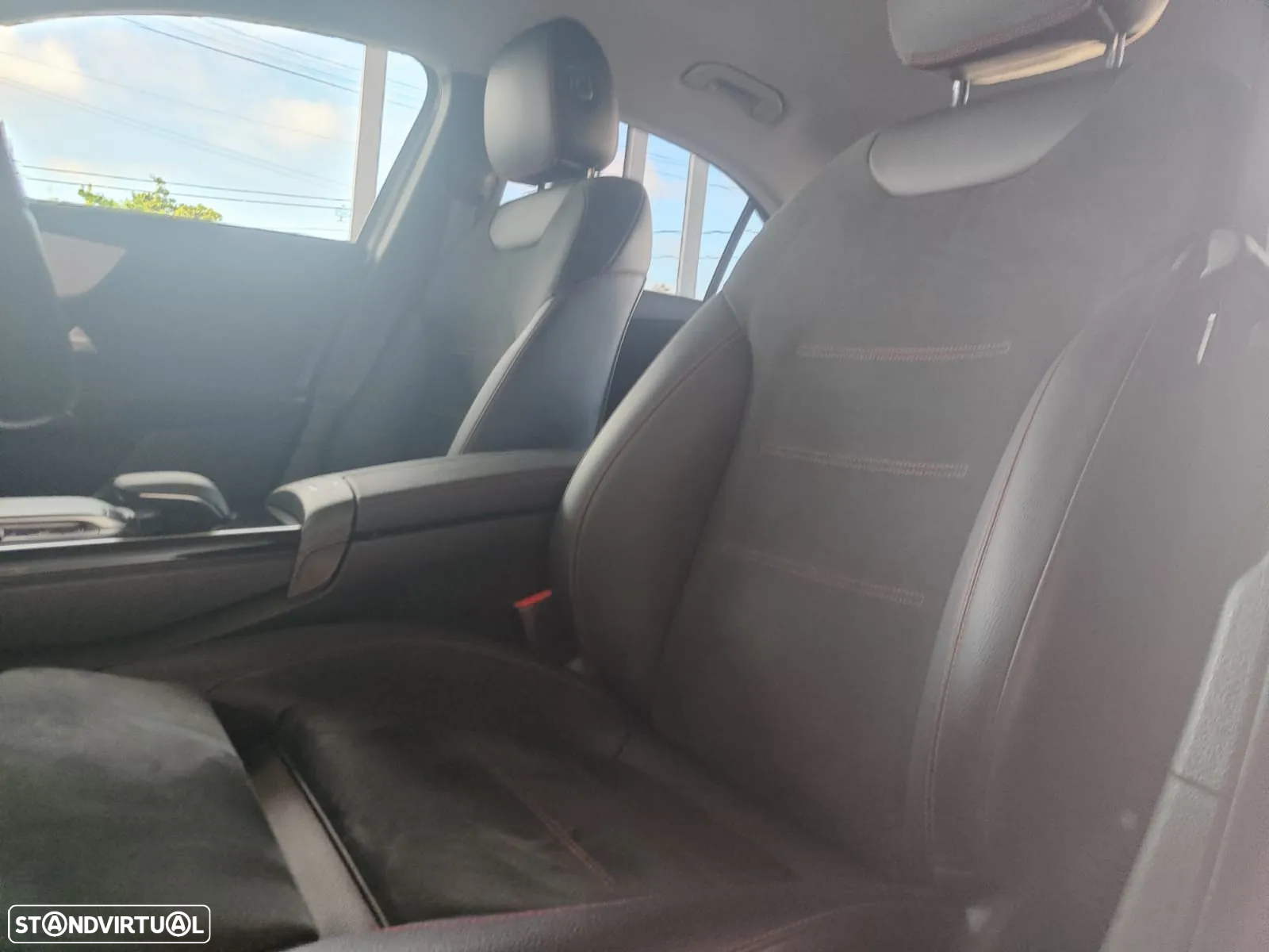 Mercedes-Benz A 220 Limousine d 8G-DCT AMG Line - 24