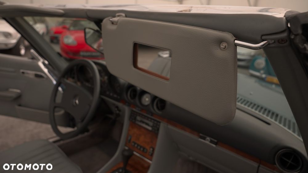 Mercedes-Benz SL - 32