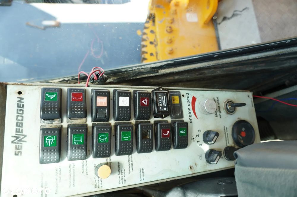 Sennebogen 630 Dźwig terenowo-szosowy / Zasięg 30 m / Udźwig 30 t / 4 szt - 27