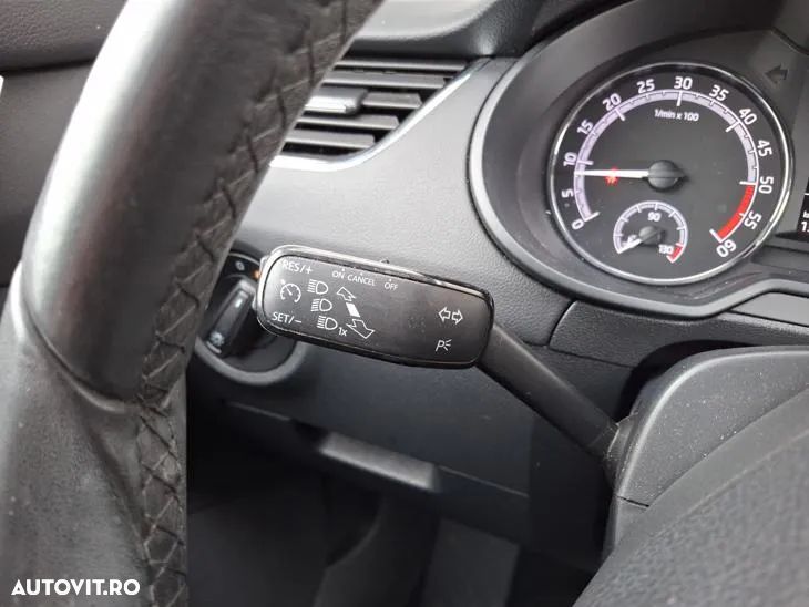 Skoda Octavia Combi Diesel 1.6 TDI DSG Ambition - 28