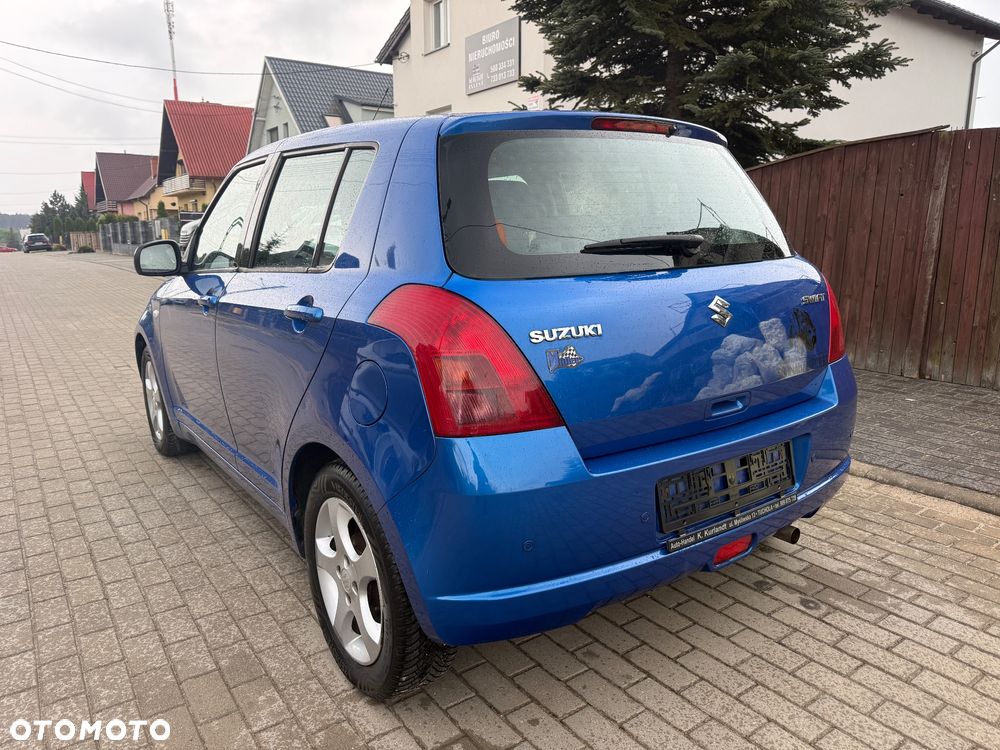 Suzuki Swift - 4