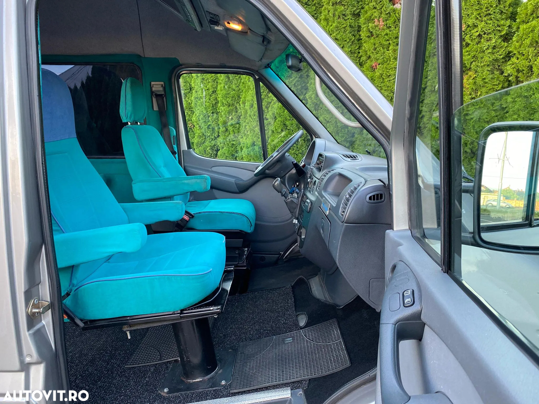 Mercedes-Benz Sprinter - 12