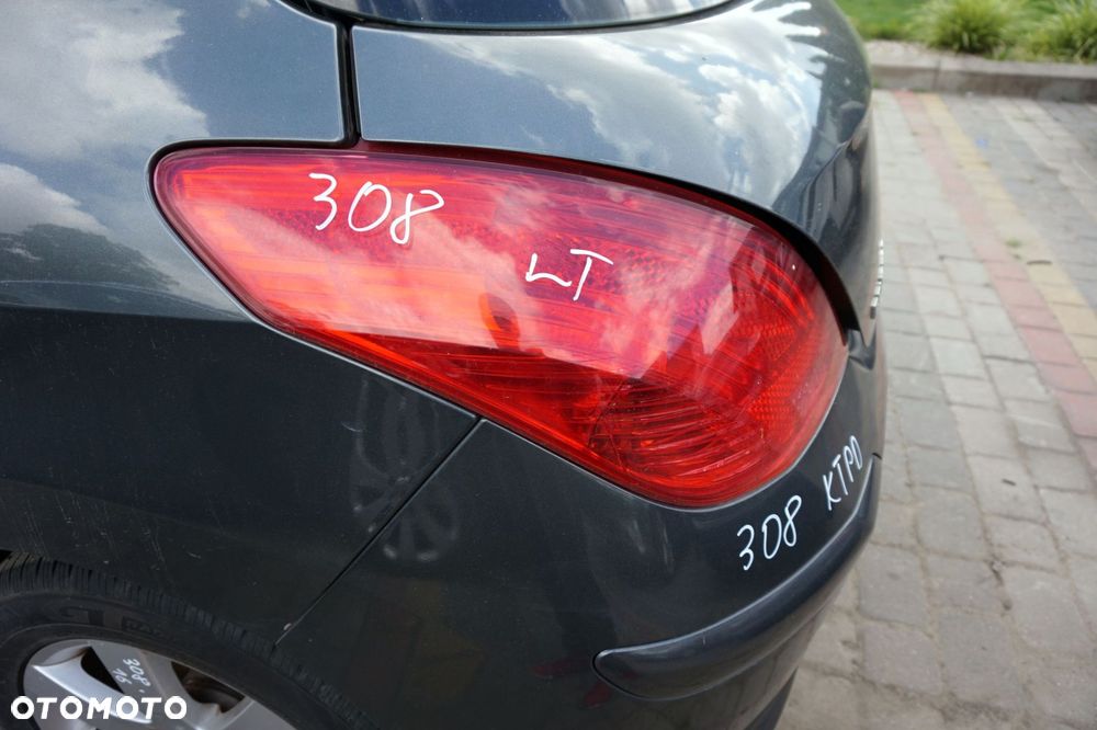 LAMPA TYLNA LEWA 308 I T7 5D HB  PEUGEOT 2007-2011 - 2