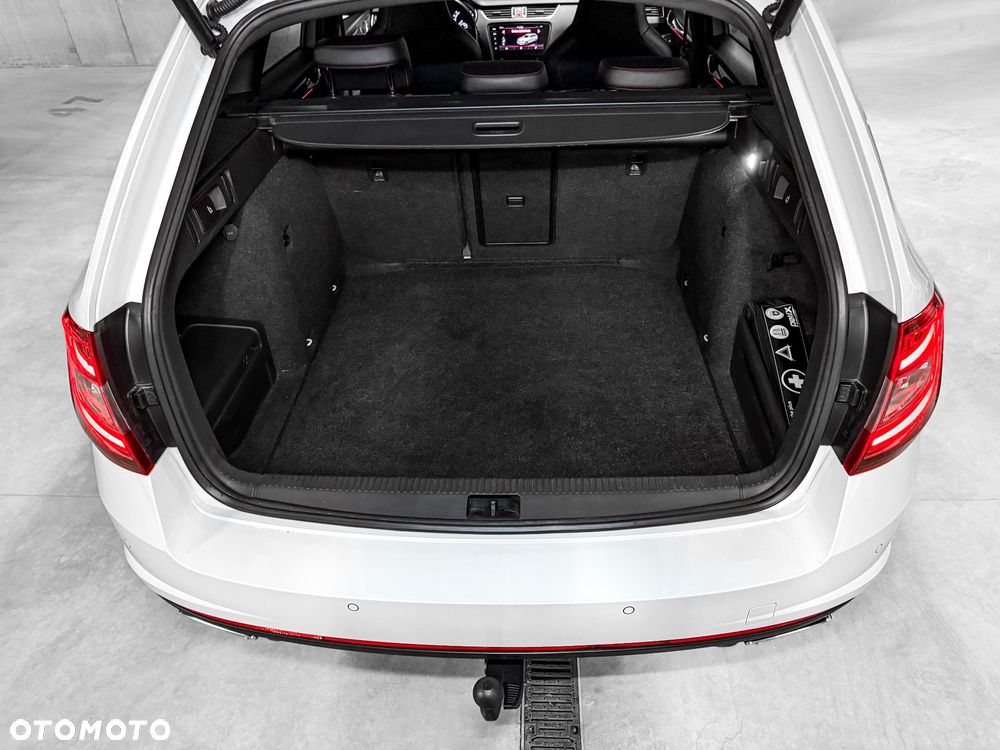 Skoda Octavia 2.0 TDI RS DSG - 13