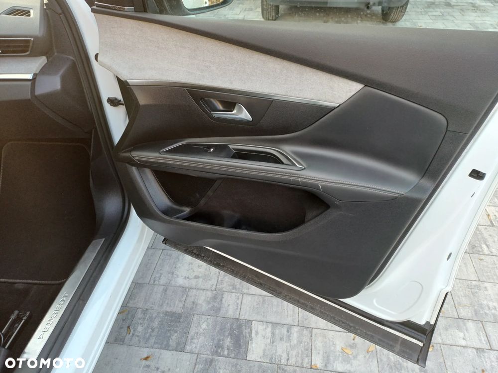Peugeot 5008 - 21