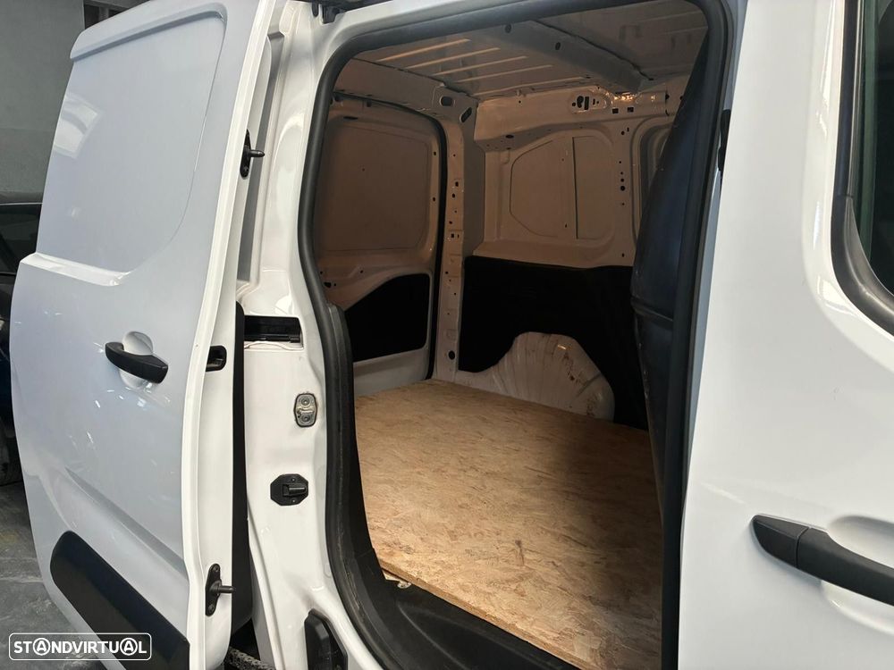 Fiat Doblo Outro - 24