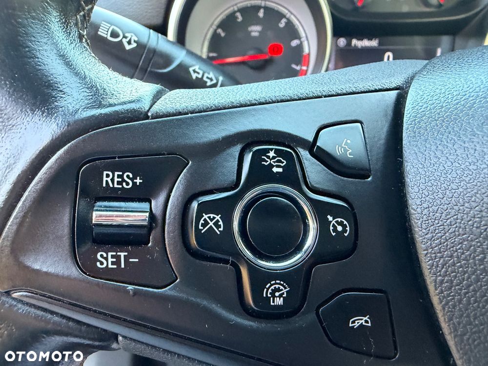 Opel Astra 1.4 Turbo Dynamic - 22