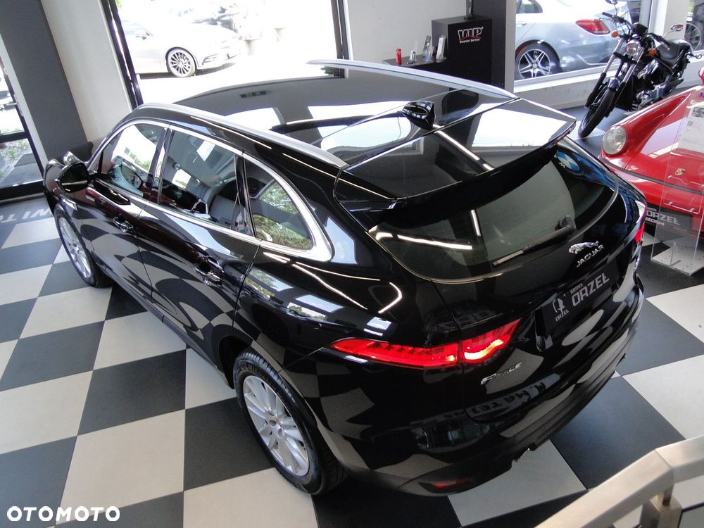 Jaguar F-Pace - 9