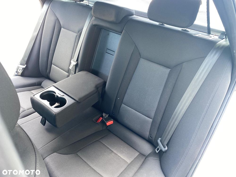 Hyundai i40 Kombi blue 1.7 CRDi DCT Premium - 18