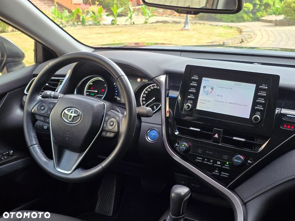 Toyota Camry 2.5 Hybrid Comfort CVT - 26