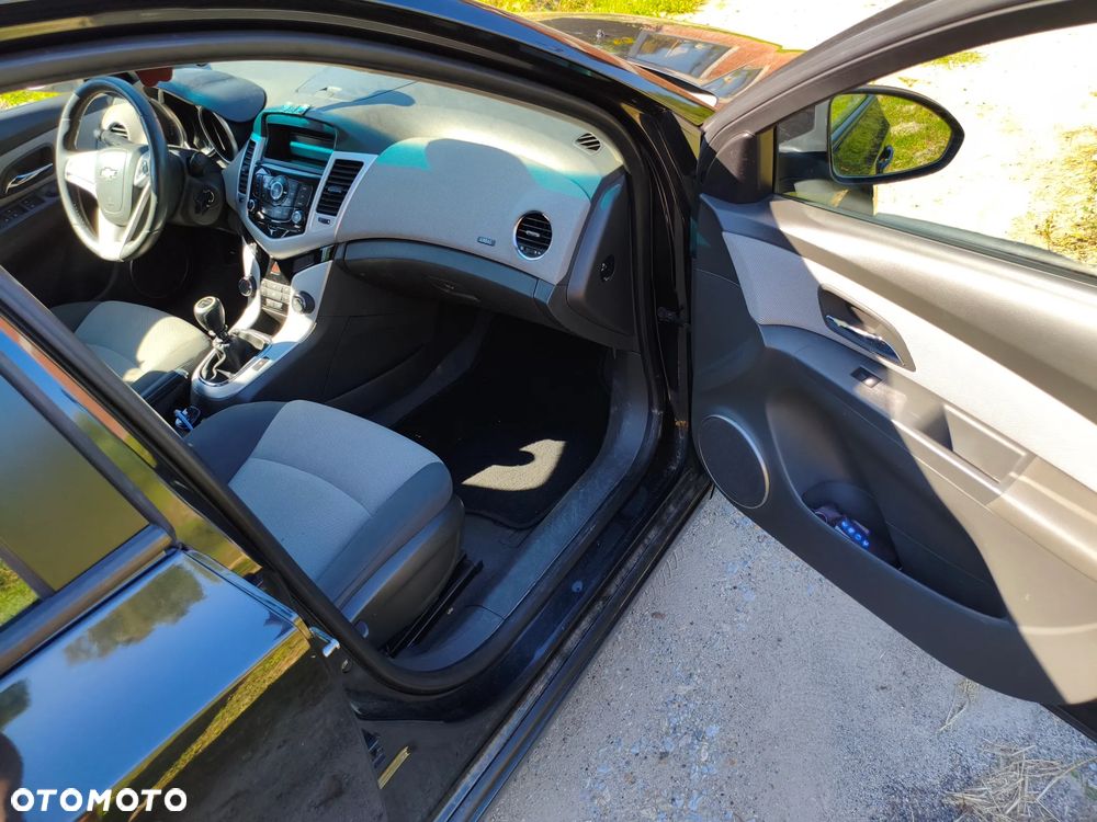 Chevrolet Cruze 1.6 - 21