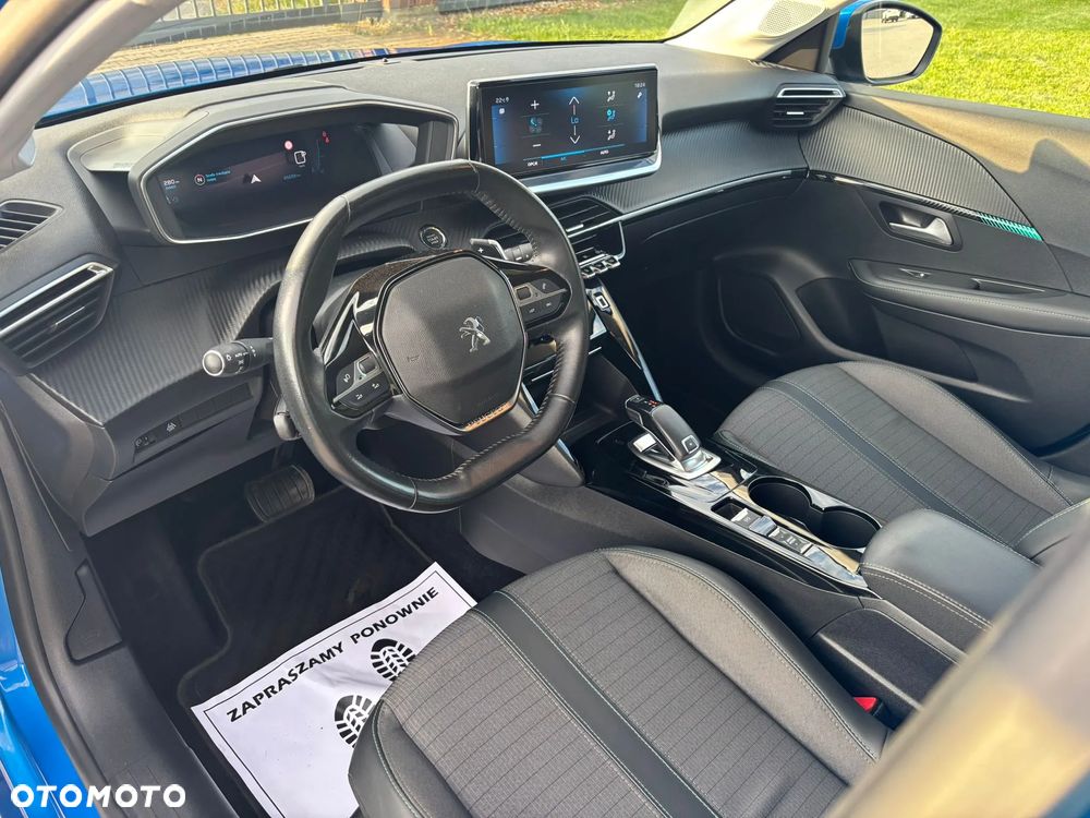 Peugeot 208 - 18