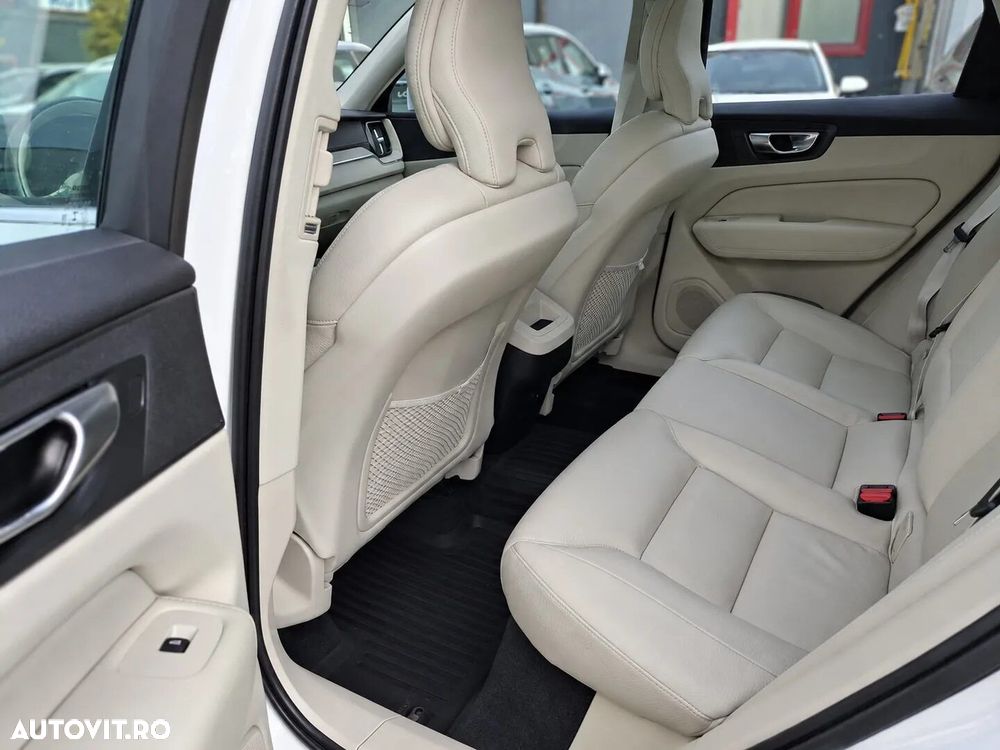 Volvo XC 60 B4 MHEV Inscription - 22