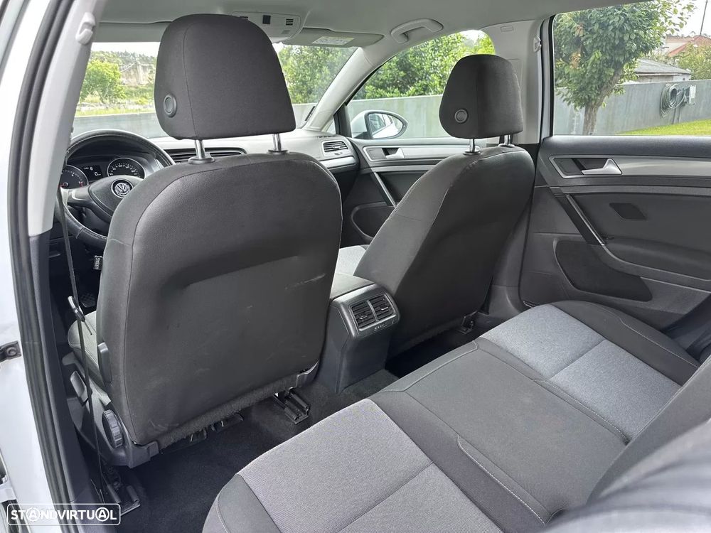 VW Golf Variant 1.6 TDi Highline - 27
