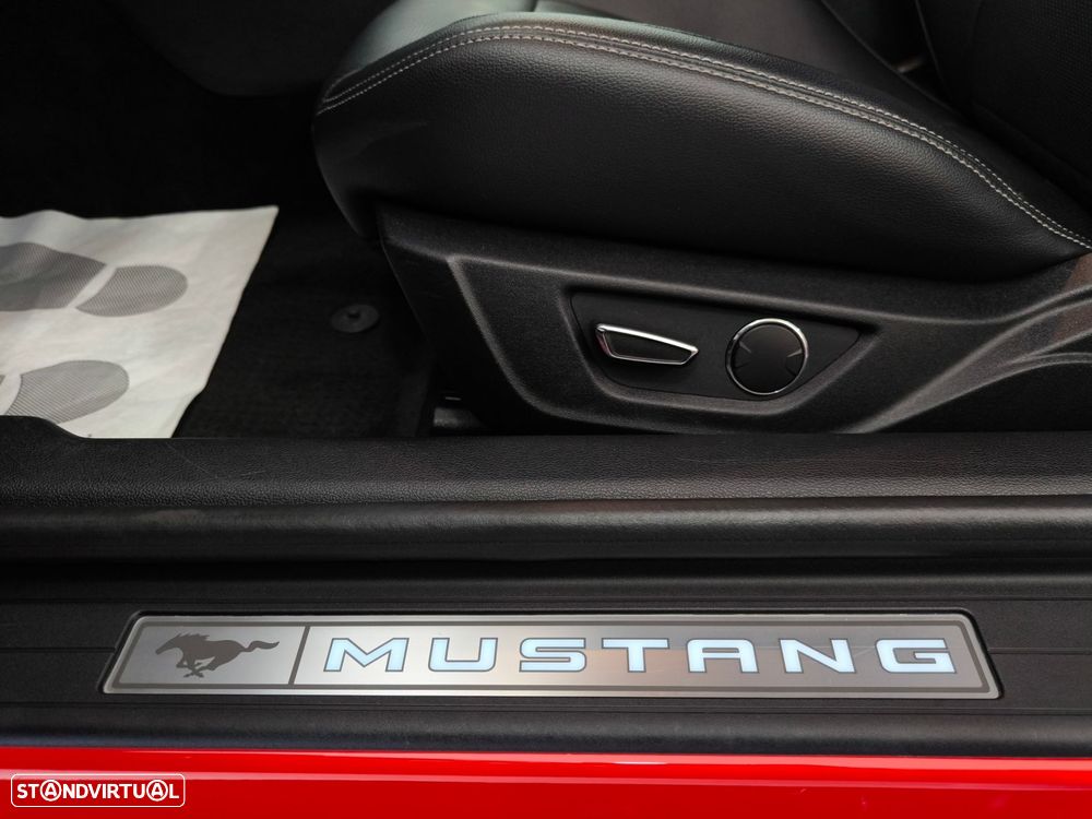 Ford Mustang 2.3i EcoBoost - 25