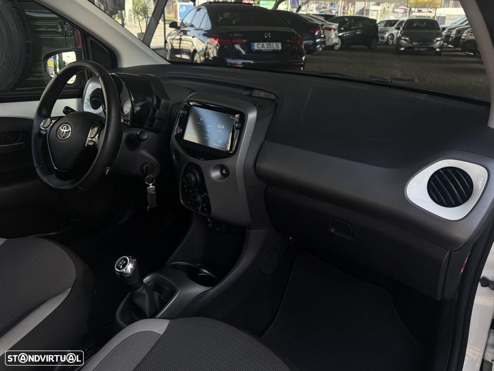Toyota Aygo 1.0 X-Play+X-Touch - 33