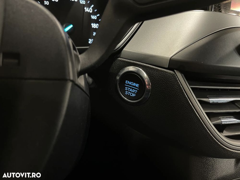 Ford Focus 1.5 EcoBlue Connected - 21
