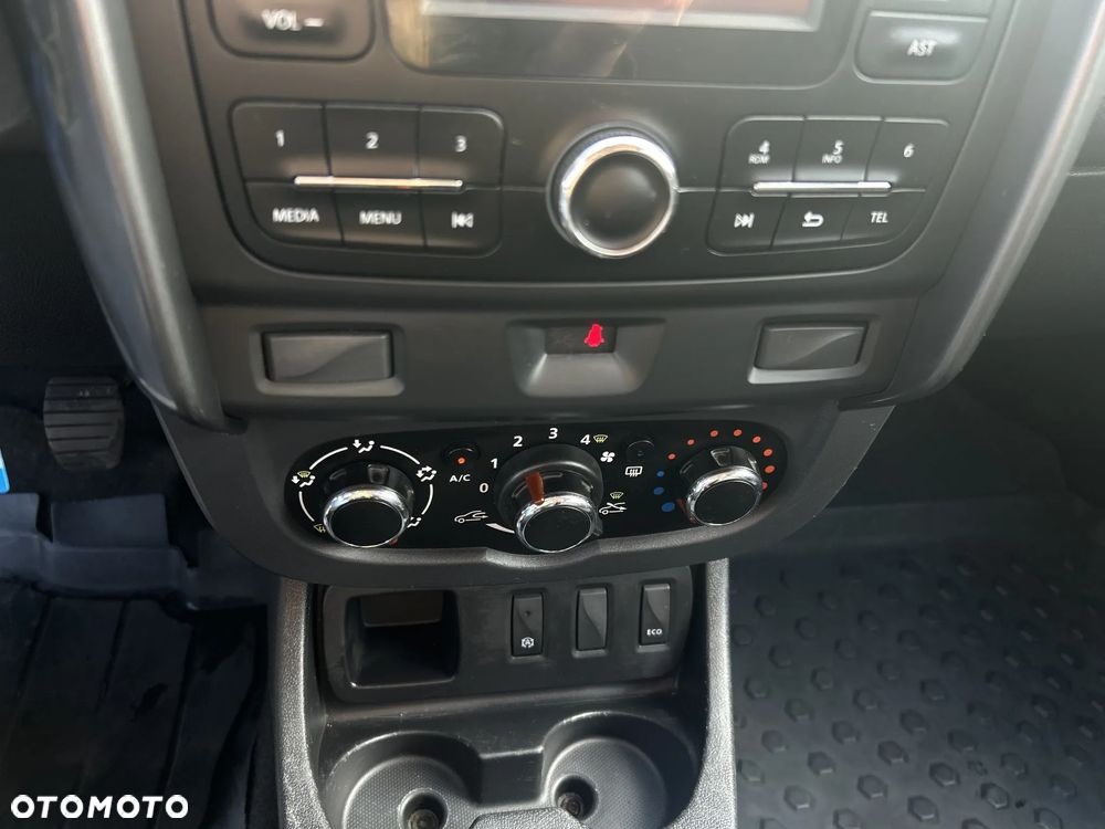 Dacia Duster 1.6 SCe Ambiance S&S - 19