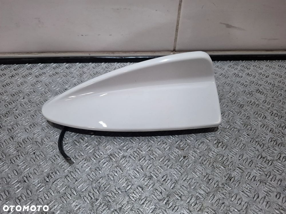 Antena gps dachowa rekin BMW X3 F25  2011 rok nr 6950704 - 1