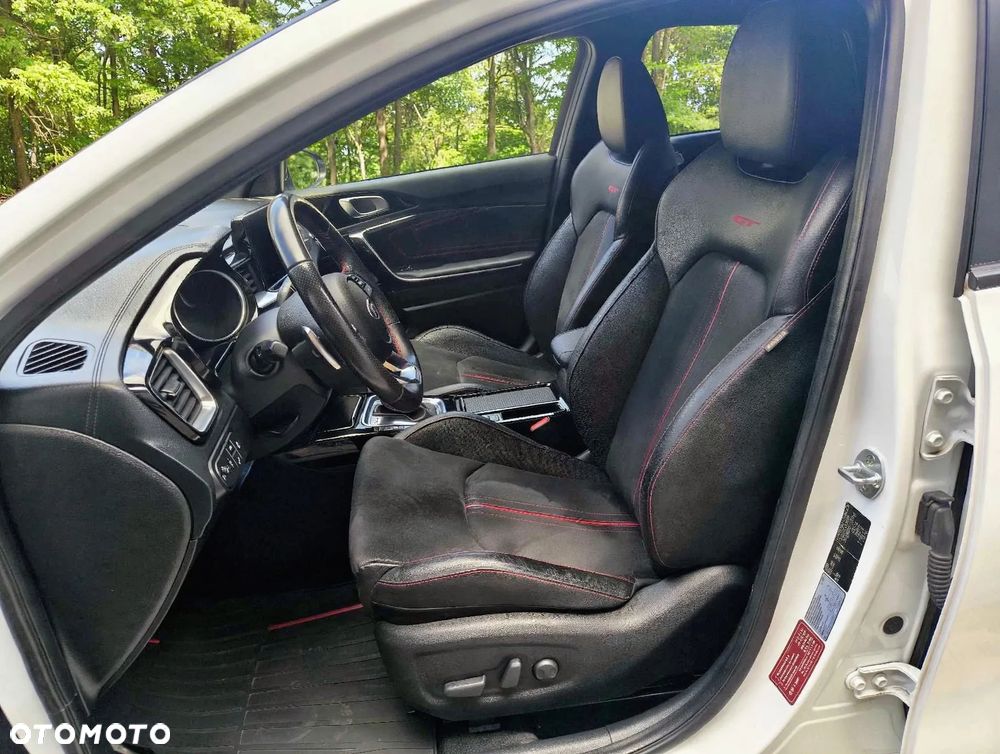 Kia Ceed 1.6 T-GDI GT DCT - 5