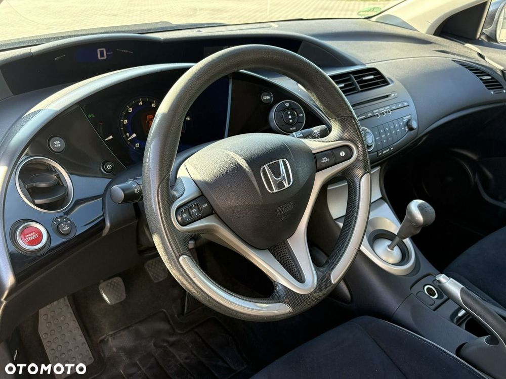 Honda Civic 1.8 Comfort - 18