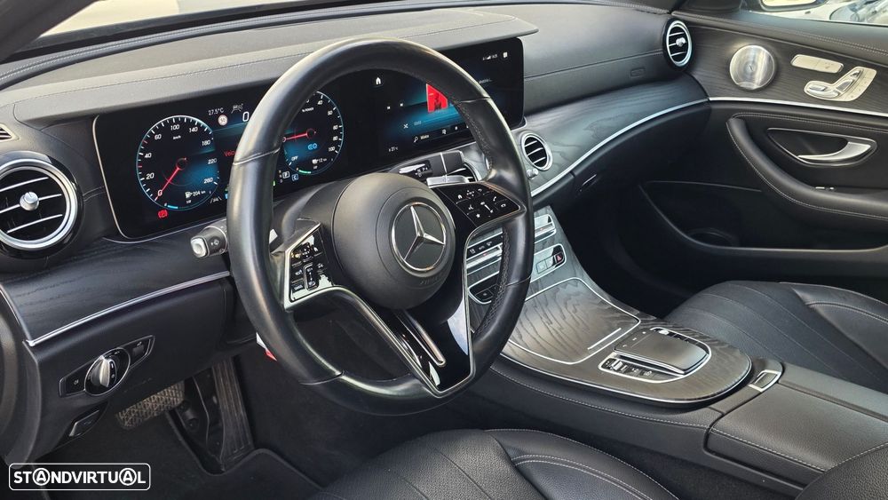 Mercedes-Benz E 300 de AMG Line 4Matic - 24