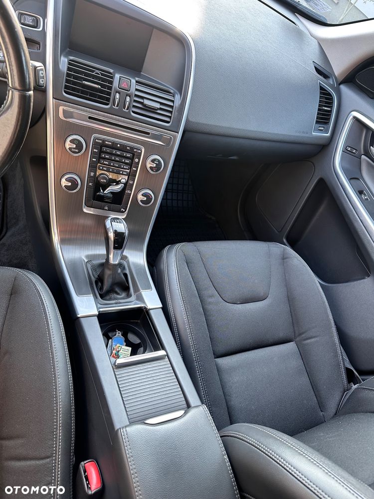Volvo XC 60 D3 Momentum - 7