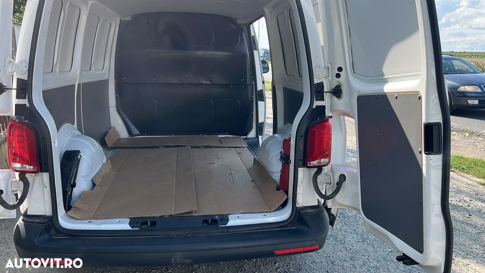 Volkswagen Transporter - 9