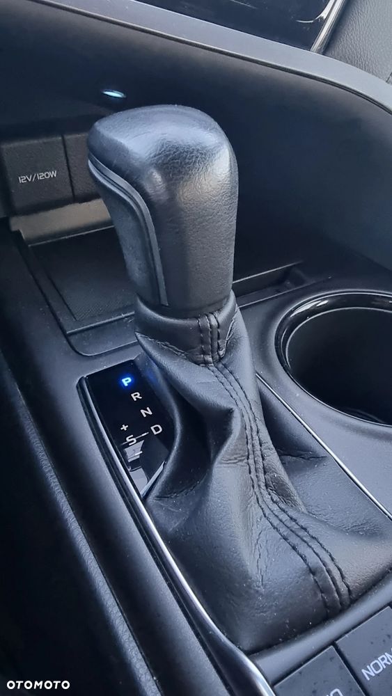 Toyota Camry - 29