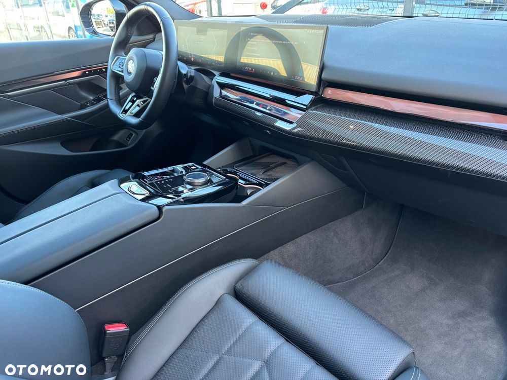 BMW Seria 5 520d xDrive mHEV M Sport - 15